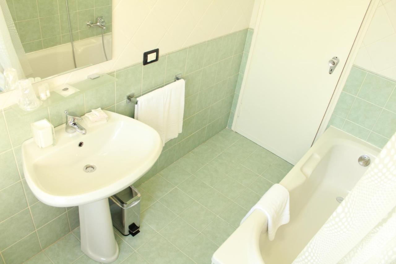 Residenza Caprera Di Viviani - Loc-02522 Appartement Verona Buitenkant foto